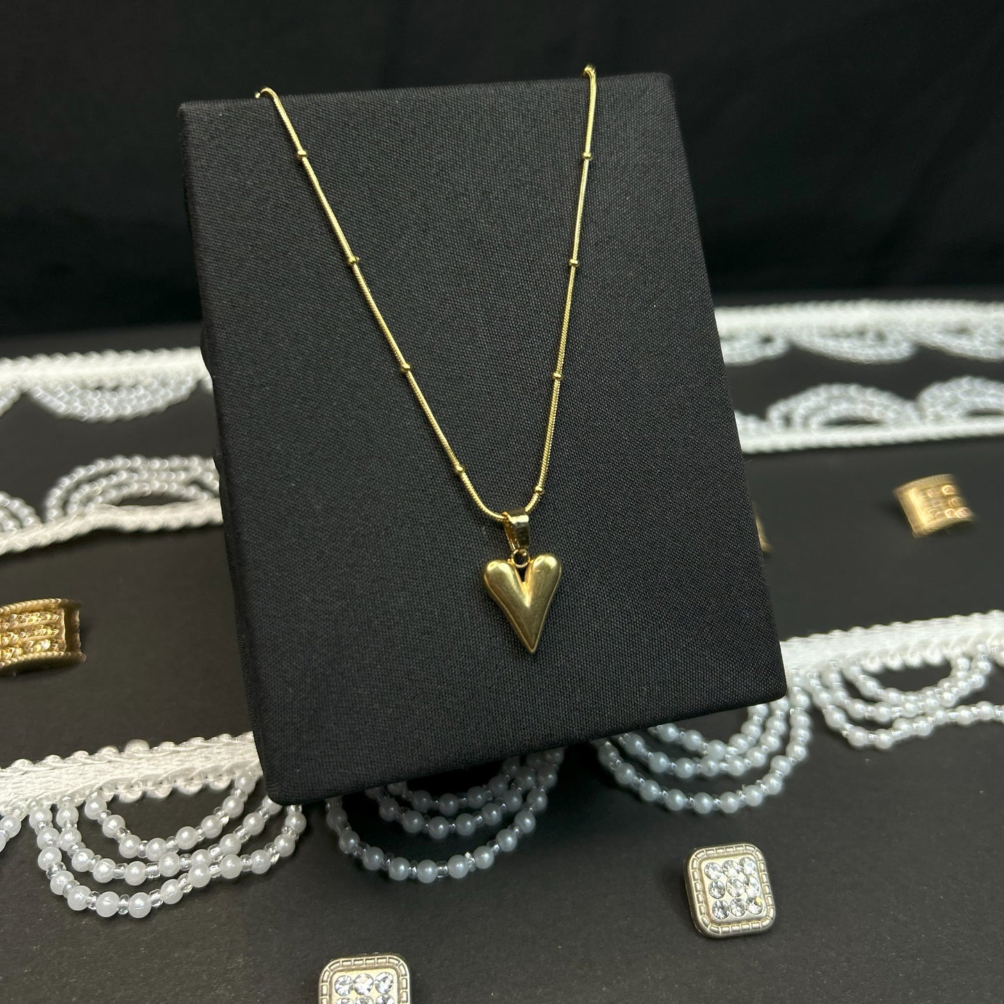 GOLDEN HEART-SHAPED PENDANT